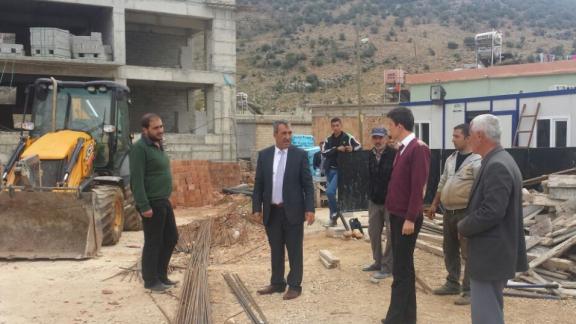 İlçe Milli Eğitim Müdürümüz Mehmet YAĞCI´ nın, bayatlı ilkokulu yeni bina inşaatı incelemesi...